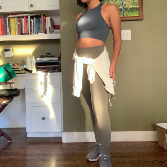 Meet your Posher, Mira - Picture 1 of 1